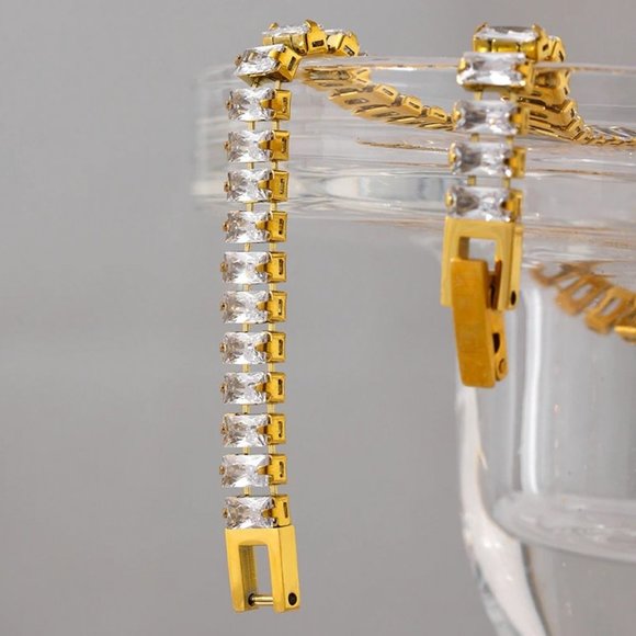 New 18K Gold Plated Baguette Diamond Bracelet - Picture 4 of 5